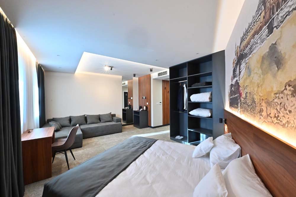 Tvrdjava Rooms - Нови-Сад Экстерьер фото
